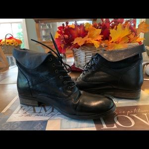 BLACK CLAUDETTE BOOTIE